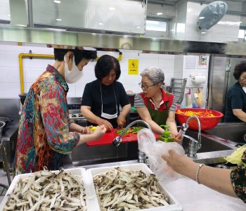 와글와글 우리동네 1단지 2022년 상반기 “반찬 나눔” 진행 이미지
