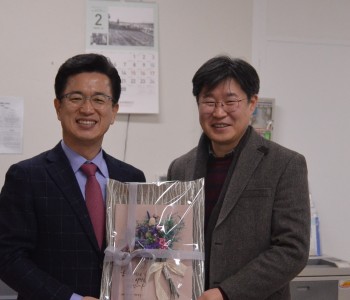허태정 유성구청장 퇴직 인사 복지관 방문 이미지