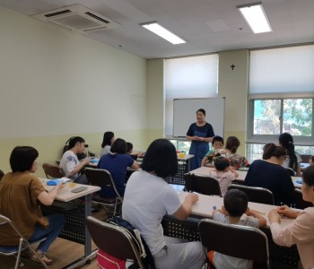 다문화 자조모임1(토탈공예반) 여름방학 특강 진행 이미지